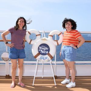 Meet your Posher, Sharon